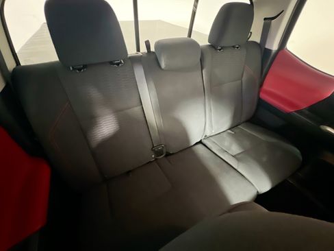 Used 2018 Toyota Tacoma SR5 image 32