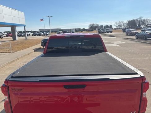 Used 2020 Chevrolet Silverado 1500 LT Trail Boss image 19