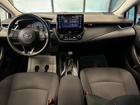 Used 2021 Toyota Corolla LE image 9