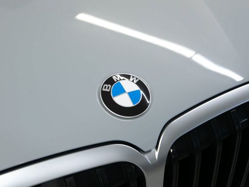 Used 2024 BMW X7 M60i w/ Climate Comfort Package AWD/4WD image 17