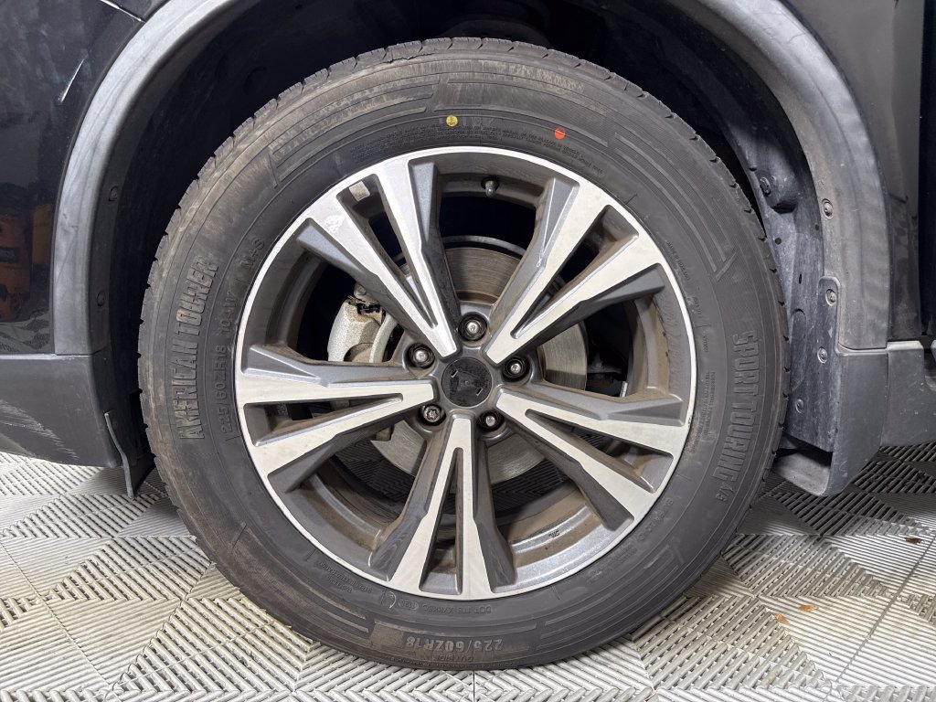 Used 2019 Nissan Rogue SV w/ Premium Package FWD image 21