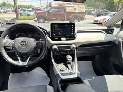 Used 2019 Toyota RAV4 XLE w/ Convenience Package AWD/4WD image 15