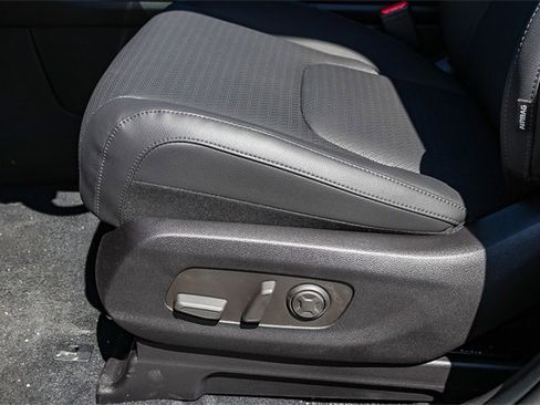 New 2025 Kia Carnival SX Prestige image 25