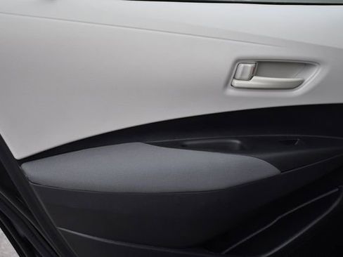 Used 2022 Toyota Corolla LE image 20