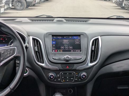 Used 2021 Chevrolet Equinox LT image 16