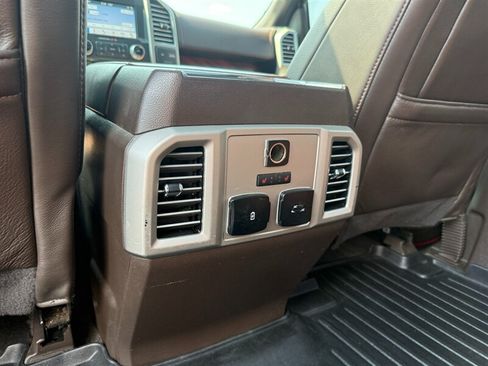 Used 2018 Ford F150 King Ranch w/ Equipment Group 601A Luxury AWD/4WD image 37
