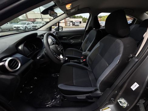 Used 2025 Nissan Versa SV image 26
