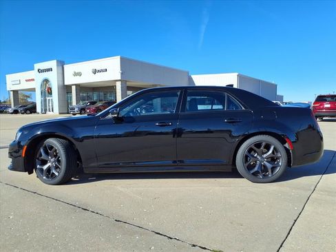 Certified 2023 Chrysler 300 S w/ Comfort Group image 35