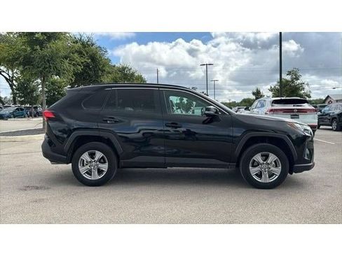 Certified 2025 Toyota RAV4 XLE FWD image 4