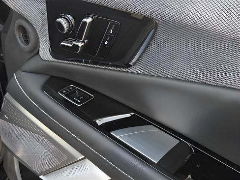 New 2025 Cadillac Optiq Sport 1 image 28