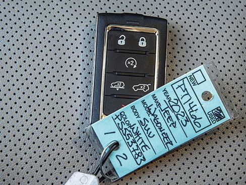 Used 2023 Jeep Wagoneer Series II w/ Convenience Group I image 28