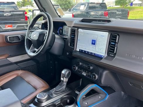 Used 2023 Ford Bronco Outer Banks AWD/4WD image 18