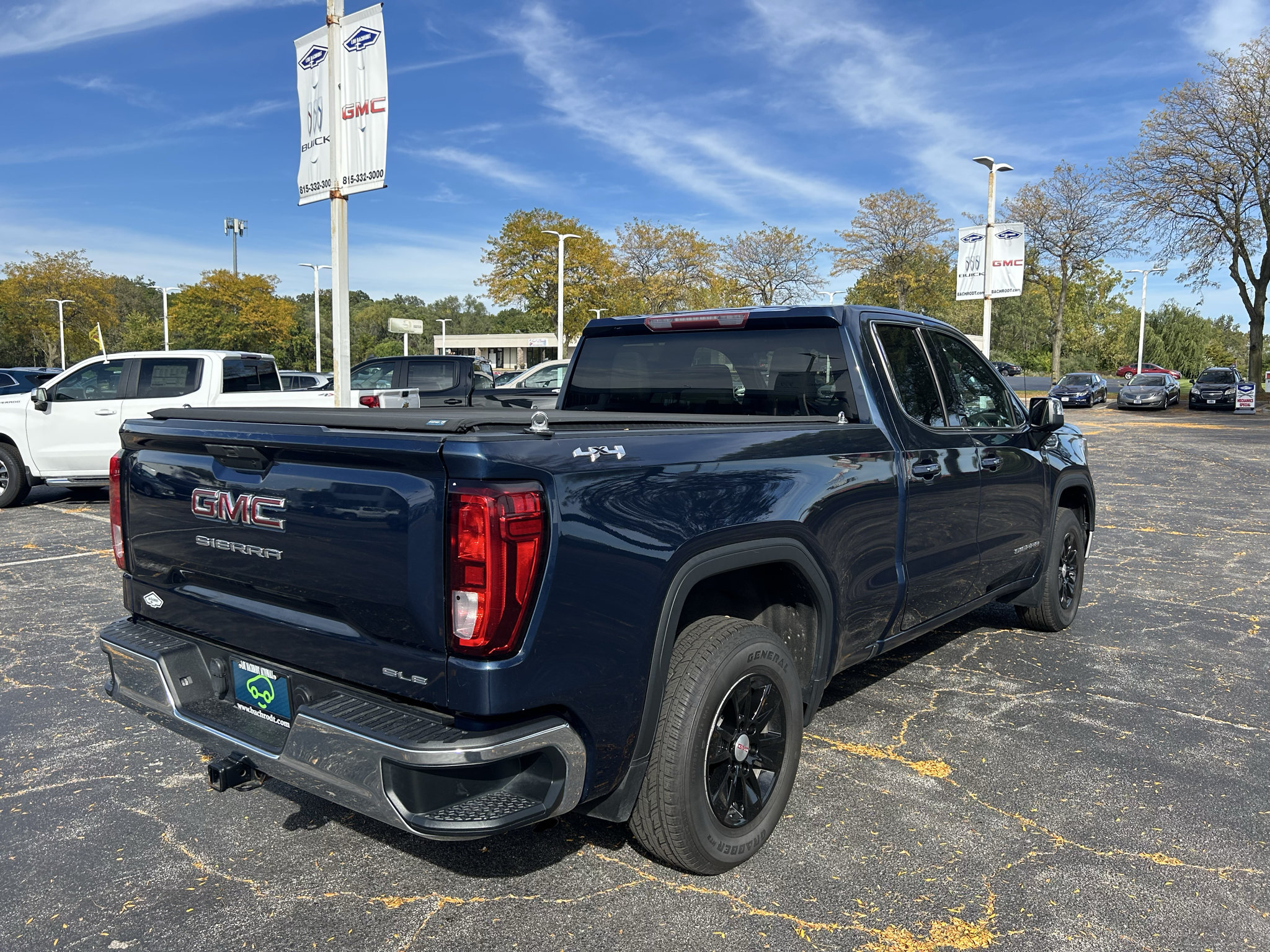 Used 2020 GMC Sierra 1500 SLE w/ SLE Value Package AWD/4WD image 7