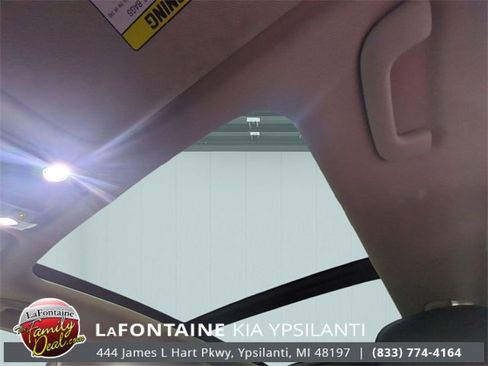 Certified 2025 Kia Sorento S w/ Panoramic Sunroof Package image 15