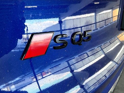 New 2025 Audi SQ5 Premium Plus image 9