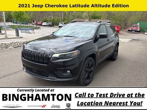 Used 2021 Jeep Cherokee Latitude Plus AWD/4WD image 29