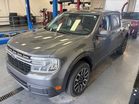 Used 2023 Ford Maverick Lariat FWD image 2