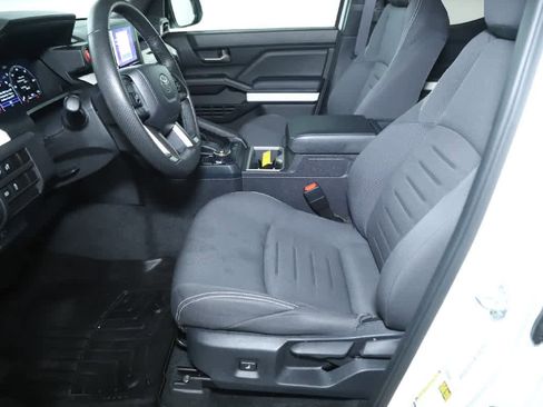 Used 2024 Toyota Tacoma TRD Off-Road image 18