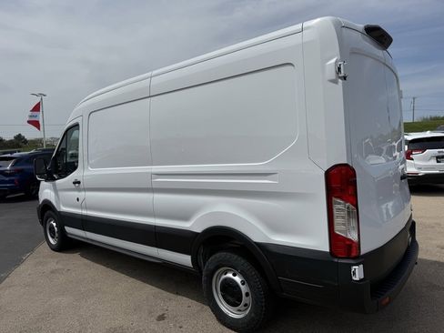 Used 2023 Ford Transit 250 Medium Roof image 6