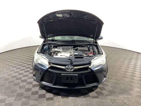 Used 2016 Toyota Camry XSE image 4