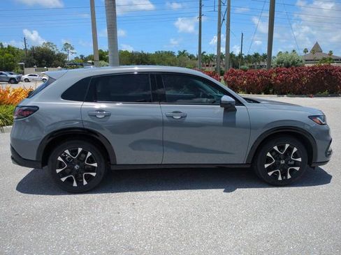 New 2026 Honda HR-V EX-L image 2