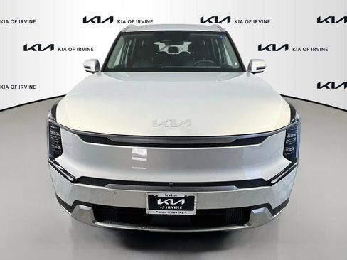 New 2026 Kia EV9 Wind AWD/4WD image 2