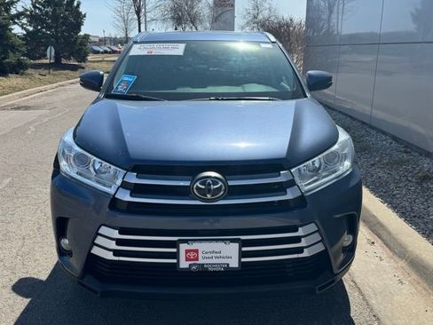 Certified 2019 Toyota Highlander XLE AWD/4WD image 34