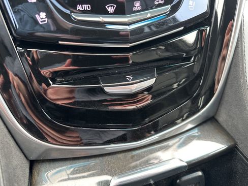 Used 2020 Cadillac Escalade ESV Platinum image 58