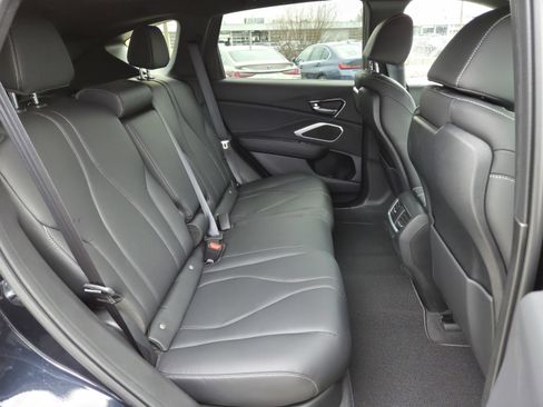 Used 2025 Acura RDX SH-AWD image 5