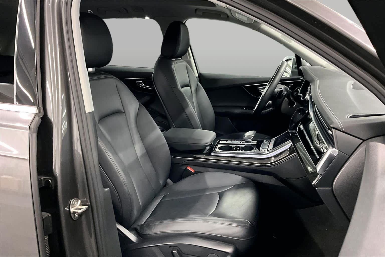 Used 2023 Audi Q7 3.0T Premium Plus w/ Premium Plus Package AWD/4WD image 8