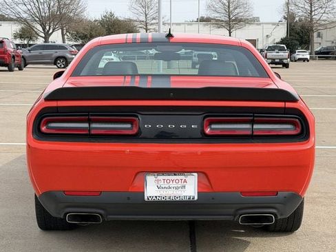 Used 2018 Dodge Challenger R/T Plus image 5