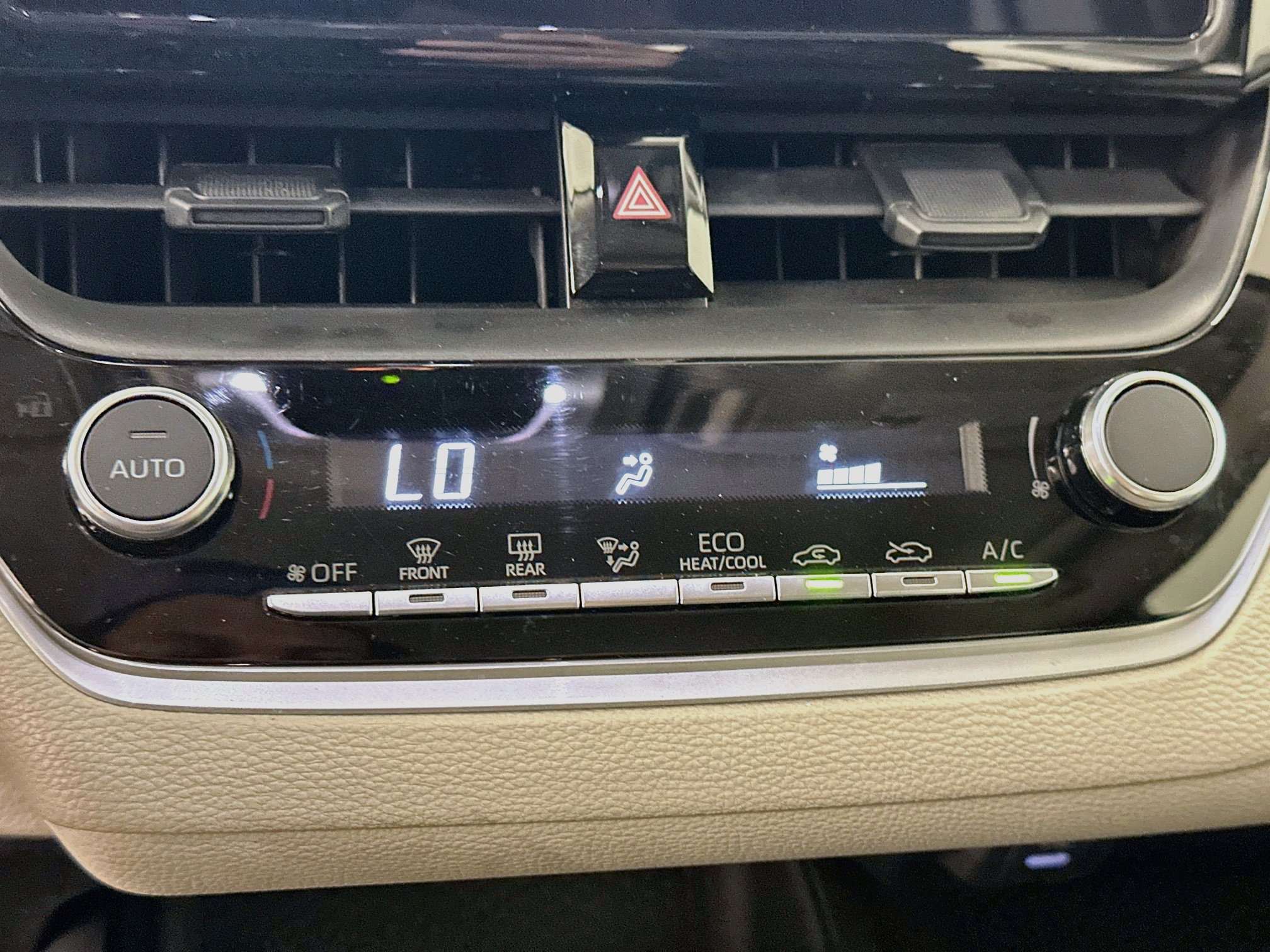 Used 2025 Toyota Corolla LE FWD image 24