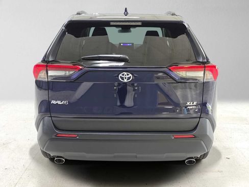 Used 2025 Toyota RAV4 XLE AWD/4WD image 4