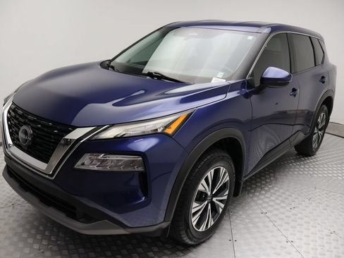 Used 2023 Nissan Rogue SV FWD image 2