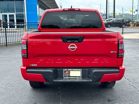 Used 2024 Nissan Frontier SV w/ Technology Package RWD image 7