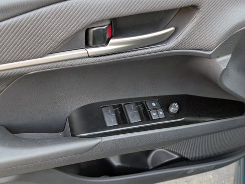 Used 2026 Toyota Camry SE w/ Convenience Package image 14