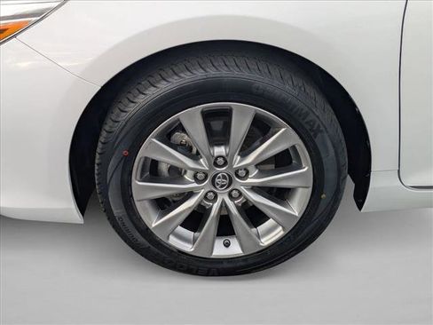 Used 2016 Toyota Camry XLE image 10