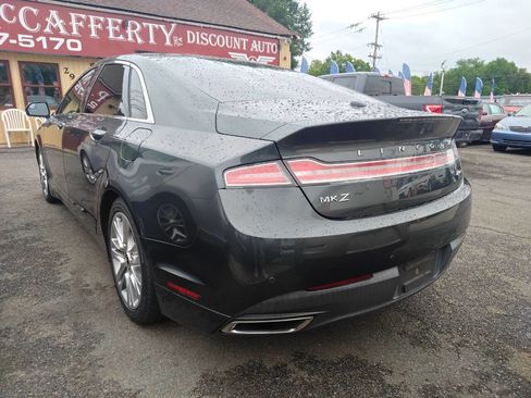 Used 2016 Lincoln MKZ image 7