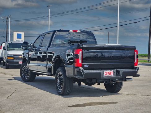 Used 2025 Ford F250 Platinum AWD/4WD image 5
