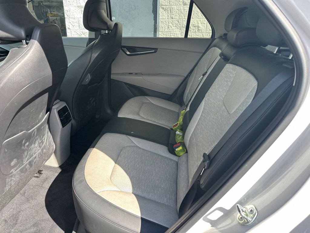 Used 2024 Kia Niro Wave w/ Wave Preserve Package FWD image 7