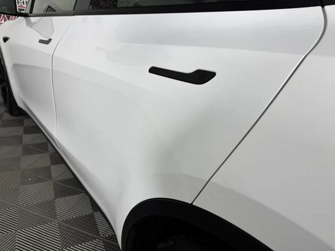 Used 2020 Tesla Model Y Long Range AWD/4WD image 24
