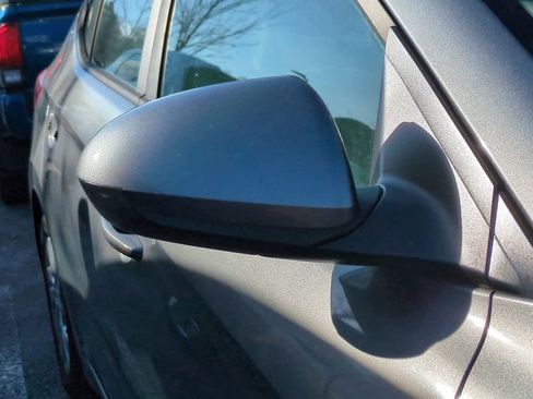 Used 2017 Hyundai Elantra SE w/ Cargo Package image 11