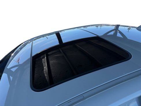 Used 2019 BMW 330i Sedan w/ Driving Assistance Package image 11