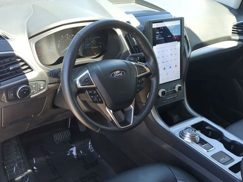 Used 2022 Ford Edge SEL w/ Sport Appearance Package AWD/4WD image 10