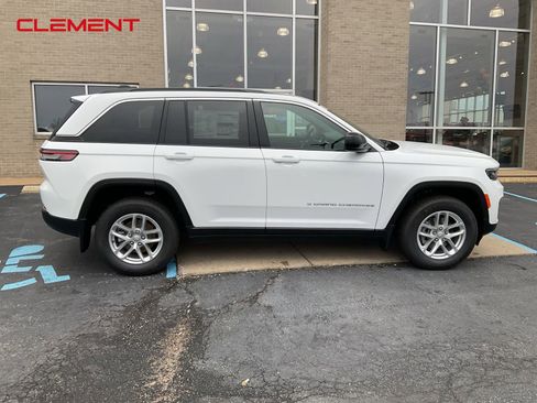 New 2025 Jeep Grand Cherokee Laredo X w/ Luxury Tech Group I image 4