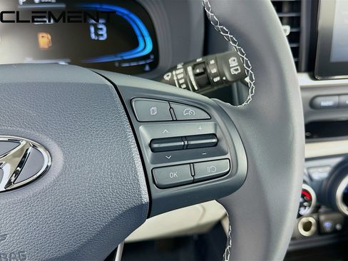 Certified 2026 Hyundai Venue SEL FWD image 17