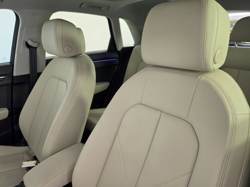 Certified 2024 Audi Q3 2.0T Premium Plus AWD/4WD image 5