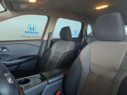 Used 2022 Nissan Rogue SV FWD image 20
