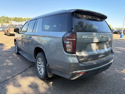 Used 2023 Chevrolet Suburban LT w/ Luxury Package AWD/4WD image 6