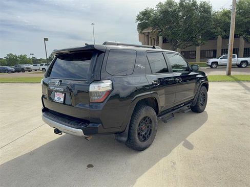 Used 2020 Toyota 4Runner TRD Off-Road Premium w/ Moonroof Package AWD/4WD image 4